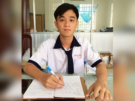 Vượt khó, ấp ủ ước mơ làm thầy giáo