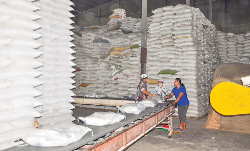 Kinh tế thành phố phục hồi

và duy trì tăng trưởng