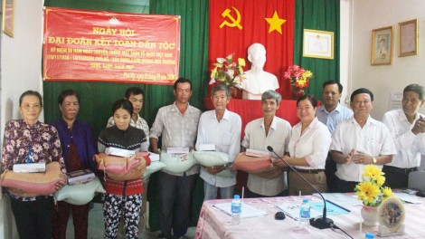 Đoàn kết xây dựng quê hương giàu đẹp
