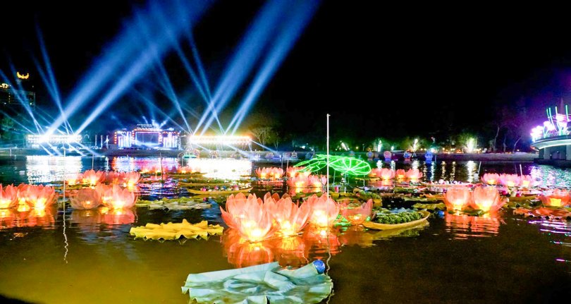 Khai hội Ngày hội Du lịch - Đêm hoa đăng Ninh Kiều năm 2020