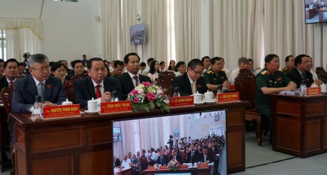 Đề ra giải pháp thực hiện thắng lợi các chỉ tiêu, nhiệm vụ giai đoạn 2021-2025 (*)