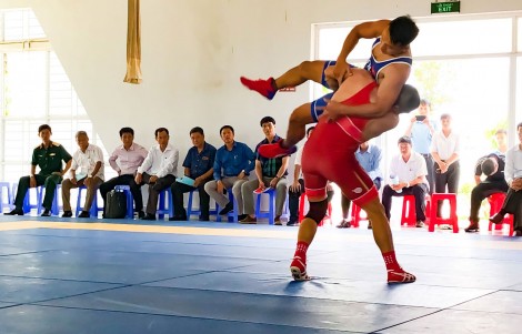 Làm thể thao nếu không chăm chút

thì xuống dốc