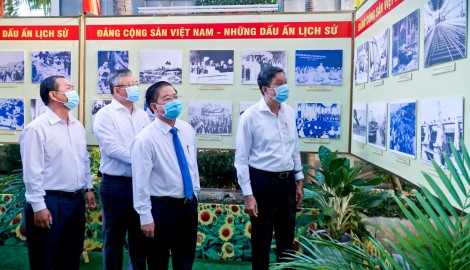 Khai mạc triển lãm ảnh “Đảng Cộng sản Việt Nam - Những dấu ấn lịch sử”