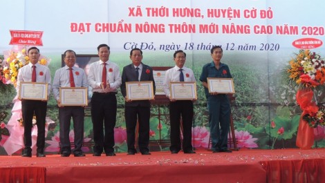 Thới Hưng đón nhận danh hiệu xã nông thôn mới nâng cao