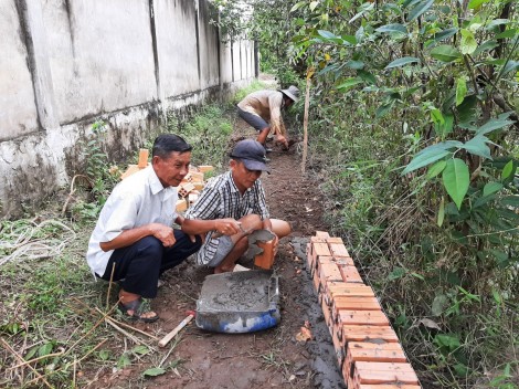 Nói đi đôi với làm