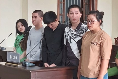 Xét xử đường dây mua bán ma túy và dụng cụ sử dụng ma túy