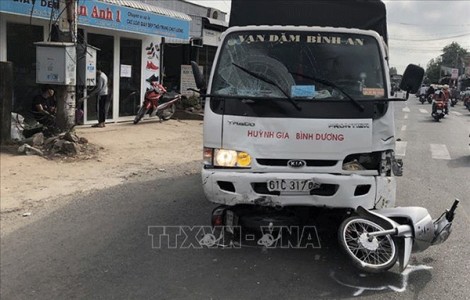 Tài xế xe tải ngủ gật gây tai nạn làm 6 người bị thương