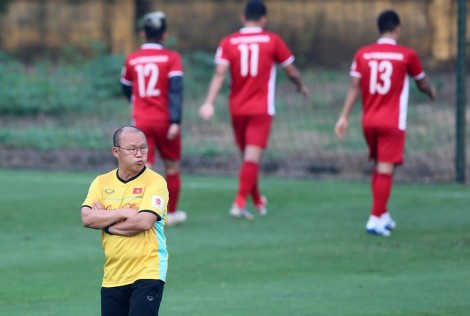 Thầy Park mong được như... Kiatisak