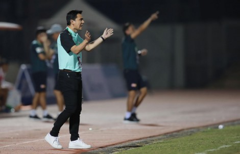 Vị đắng Kiatisak và những cú sốc vòng 1 V.League