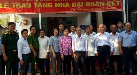Xuân vui tươi, ấm áp cho mọi nhà