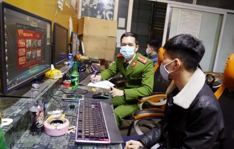 Dịch COVID-19: Cách ly tập trung tự trả phí đối với 7 thanh niên chơi game trong vùng dịch