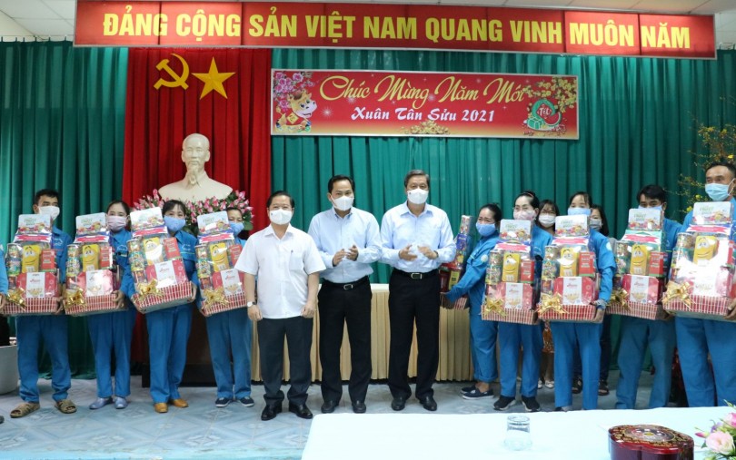 Lãnh đạo TP Cần Thơ thăm các đơn vị trực Tết