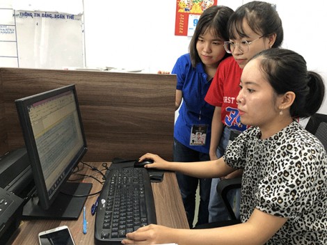 Tập trung thực hiện chính sách thu hút, tạo nguồn cán bộ từ sinh viên tốt nghiệp xuất sắc, cán bộ khoa học trẻ