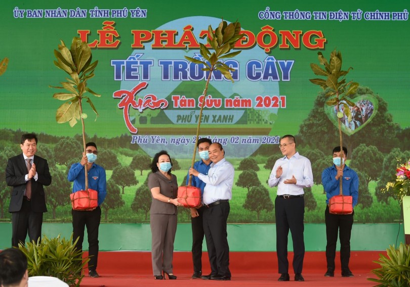 Thủ tướng phát động Tết trồng cây, trồng mới 1 tỉ cây xanh