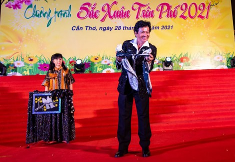 Ba đời theo nghiệp xiếc - ảo thuật