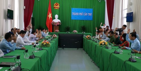 UBND thành phố giới thiệu người ứng cử đại biểu HĐND thành phố