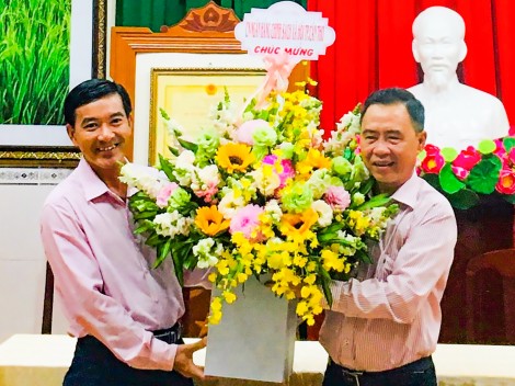Ông Nguyễn Vũ Phương được bầu làm

Chủ tịch Hội Nông dân thành phố