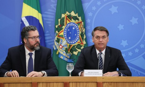 Giữa bão COVID-19, Brazil cải tổ nội các