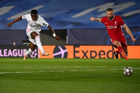 Vinicius Junior bất ngờ tỏa sáng
