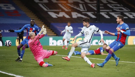 Gay cấn cuộc đua tốp 4 EPL