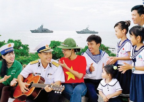 Chiếc áo len em tặng