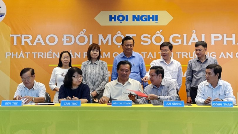 Ký biên bản ghi nhớ hợp tác xúc tiến thương mại cho sản phẩm OCOP