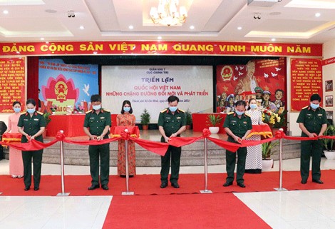 Khai mạc triển lãm “Quốc hội Việt Nam - Những chặng đường đổi mới và phát triển”