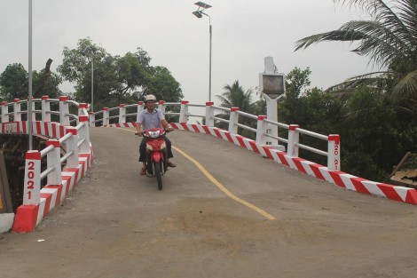 Nỗ lực vận động xây dựng giao thông nông thôn