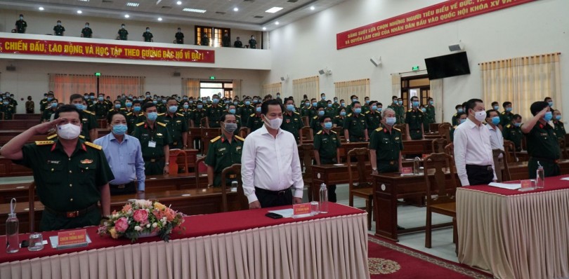 Tổ chức cho lực lượng vũ trang bầu cử sớm