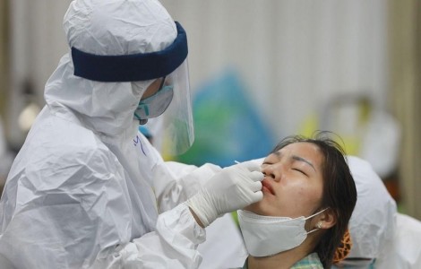 Thi tốt nghiệp THPT: Ưu tiên tiêm vaccine phòng COVID-19 cho giám thị
