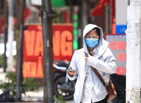 Đề phòng sốc nhiệt do nắng nóng kéo dài ở ba miền trên cả nước