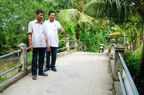 Làm để dân tin