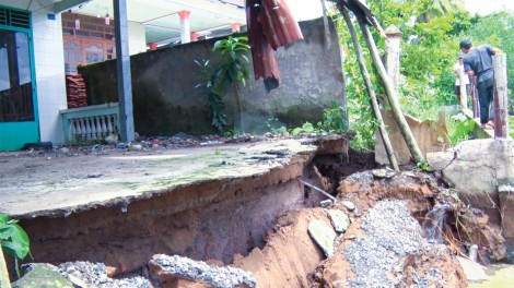 Nhiều công trình khắc phục sạt lở cần thêm nguồn kinh phí