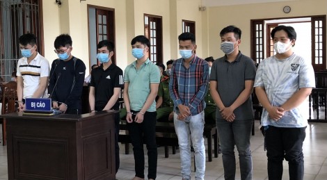 Làm, tàng trữ, lưu hành tiền giả, 8 bị cáo lãnh án