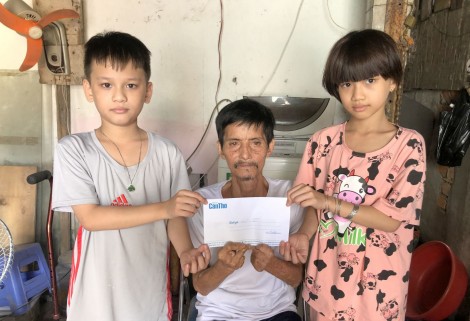 Bạn đọc Báo Cần Thơ gởi tiền giúp gia đình ông Trần Văn Sỹ