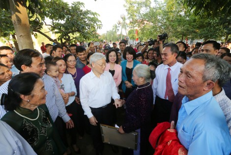 Vững bước trên con đường Chủ tịch Hồ Chí Minh đã chọn - độc lập dân tộc gắn liền với chủ nghĩa xã hội