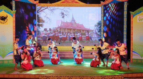 ពង្រីក​ចលនា​សិល្បៈ​ក្នុង​សាលា​ជន​ជាតិ​អន្តេ​វា​សិក​