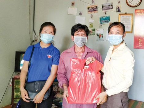 Quan tâm chăm lo đời sống người dân