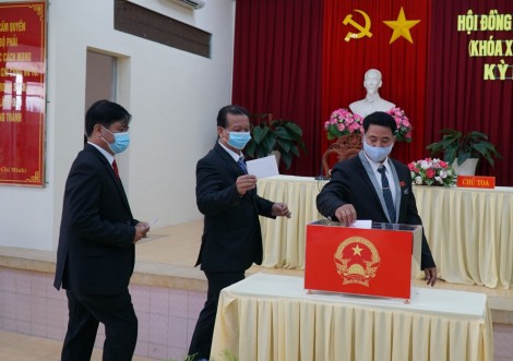 Kiện toàn bộ máy chính quyền