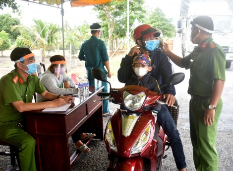 Đồng lòng trên trận tuyến phòng, chống dịch COVID-19