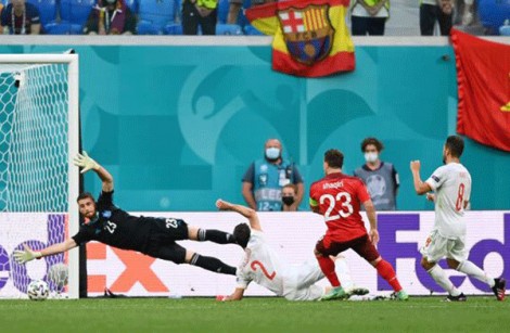 Tái hiện trận chung kết EURO 2012!