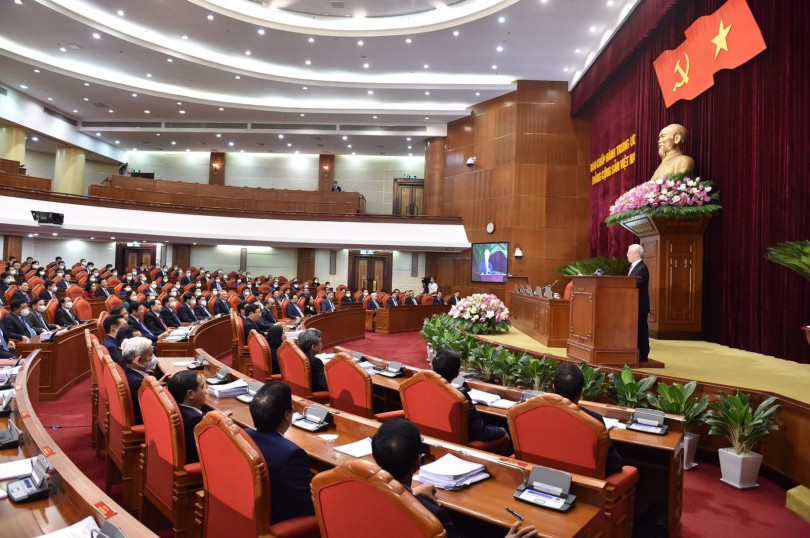 Nêu cao trách nhiệm, gương mẫu đi đầu, thực hiện tốt Nghị quyết Đại hội XIII của Đảng