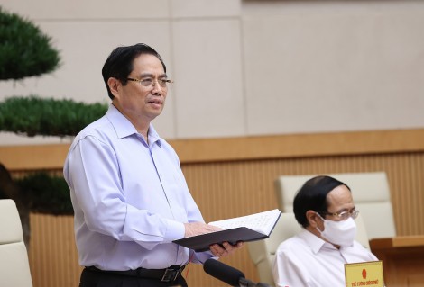 Thành lập ngay các trung tâm cứu trợ, đường dây nóng, 
tổ tình nguyện để hỗ trợ người dân mọi lúc, mọi nơi, mọi vấn đề