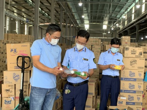 Cục Quản lý thị trường TP Cần Thơ công bố đường dây nóng tiếp nhận tin báo phản ánh hành vi vi phạm hàng hoá trước tình hình dịch COVID-19
