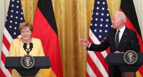 Bà Merkel chuẩn bị cho tương lai quan hệ Đức - Mỹ