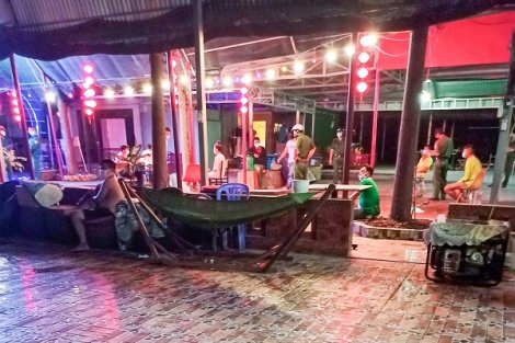 Cần Thơ: Đề nghị xử phạt nhóm nam, nữ tổ chức ăn nhậu trong thời gian giãn cách xã hội