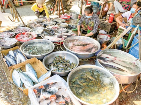 Đi chợ ngày bình yên!
