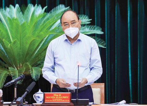 Giãn cách phải gắn chặt với việc chăm lo đời sống cho người dân