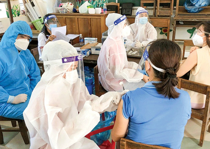 Cần Thơ tiêm vaccine COVID-19 đợt 5 cho người trên 65 tuổi, người có bệnh mãn tính
