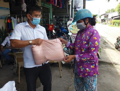 Tỏa sáng tinh thần đùm bọc lẫn nhau